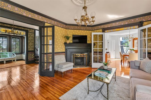 51 Park Place, Sea Cliff, NY 11579