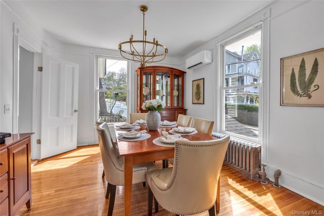 51 Park Place, Sea Cliff, NY 11579