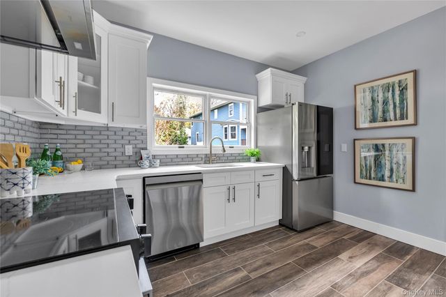 51 Park Place, Sea Cliff, NY 11579