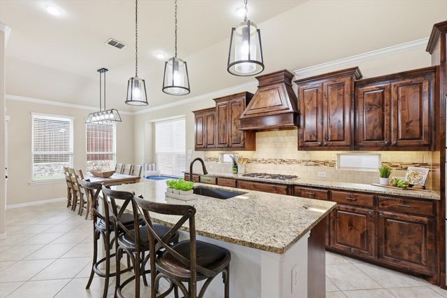 9714 Amberwoods Lane, Frisco, TX 75035