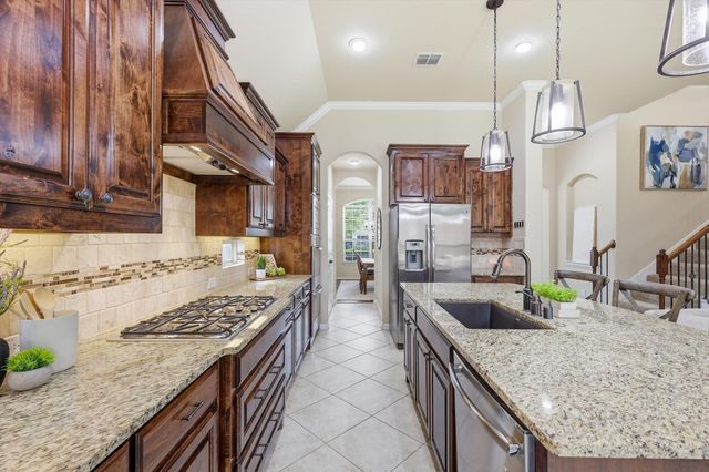 9714 Amberwoods Lane, Frisco, TX 75035