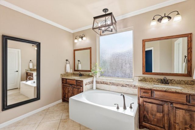 9714 Amberwoods Lane, Frisco, TX 75035