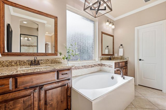 9714 Amberwoods Lane, Frisco, TX 75035