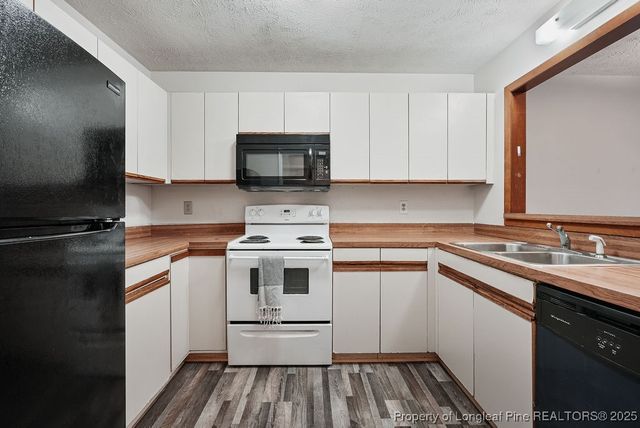 1194 Windham Court, Fayetteville, NC 28303