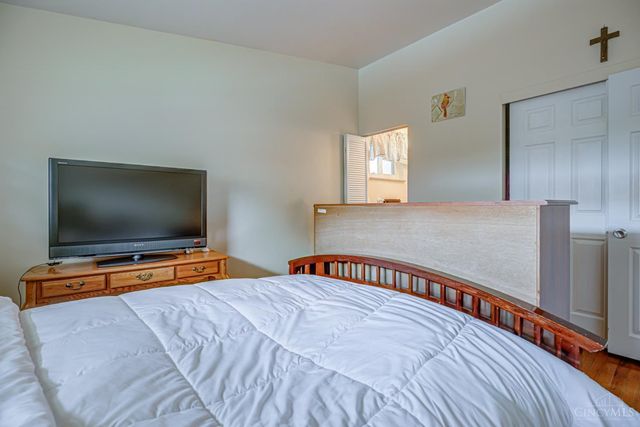 362 Glen Oaks Drive, Delhi Twp, OH 45238