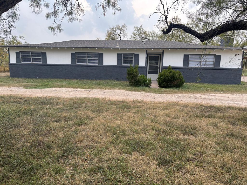 Image 1 of property listing at 8575 N Grape Creek Road, San Angelo, TX 76901