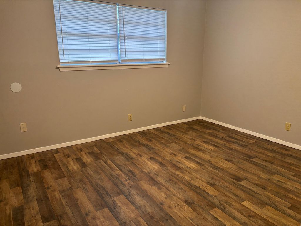 Image 10 of property listing at 8575 N Grape Creek Road, San Angelo, TX 76901