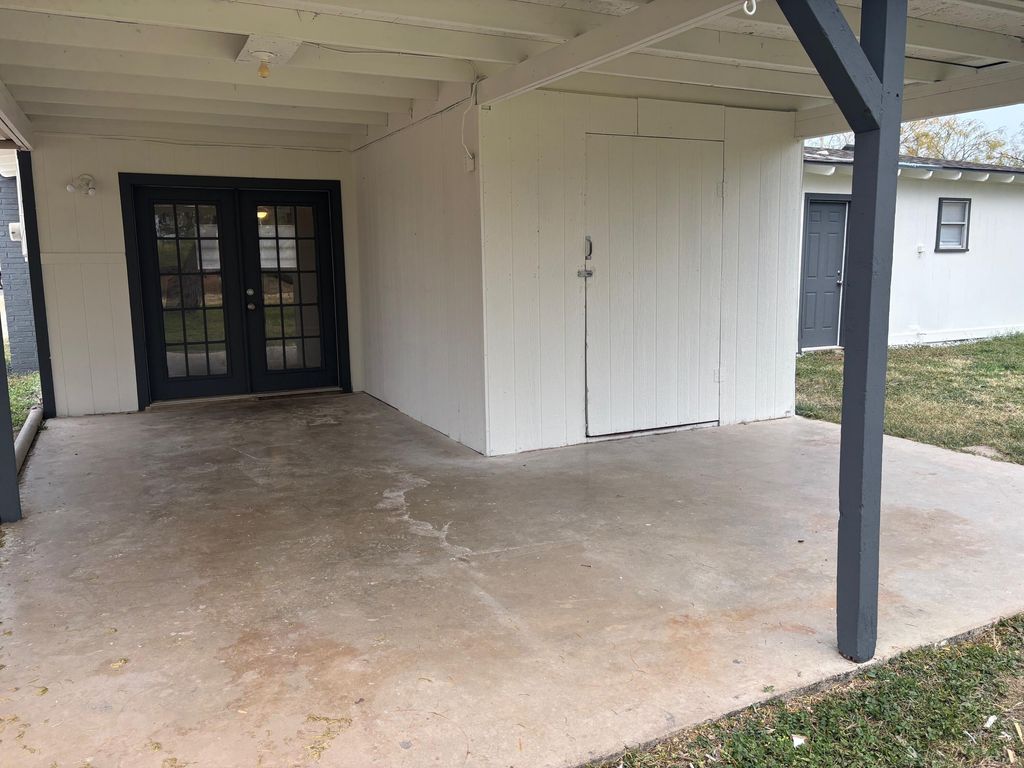 Image 17 of property listing at 8575 N Grape Creek Road, San Angelo, TX 76901