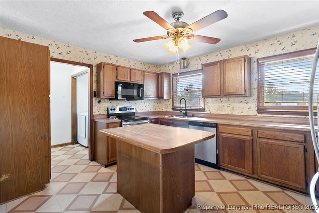 5703 Lochness Court, Fayetteville, NC 28304