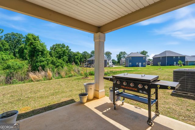 110 Red Barn Court, Perry, GA 31069