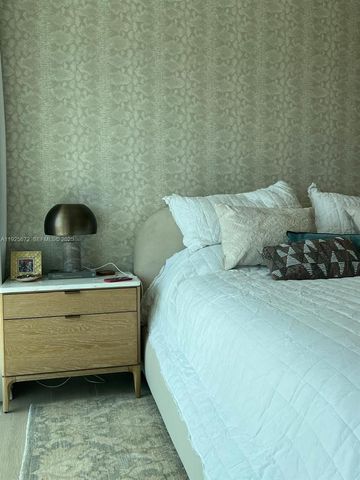 31 SE 5th St 3921, Miami, FL 33131