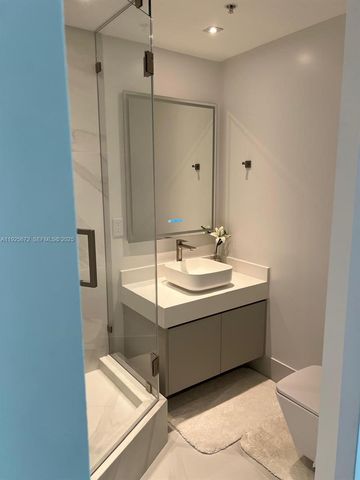 31 SE 5th St 3921, Miami, FL 33131