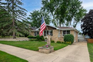 874 Hillandale Drive, Antioch, IL 60002