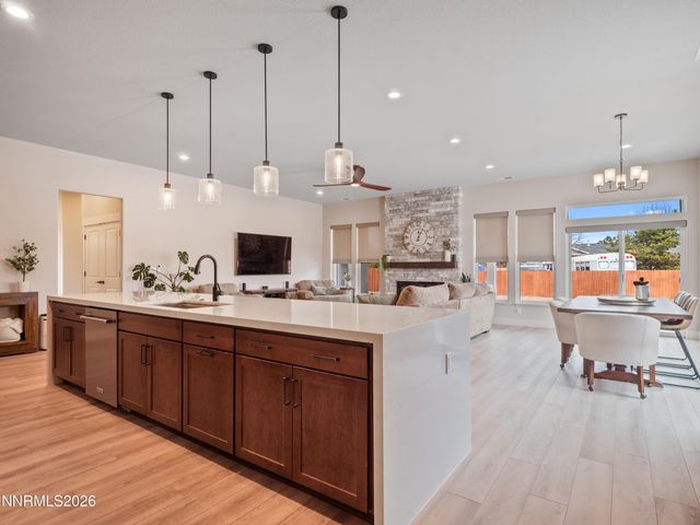 408 Kelsey Court, Minden, NV 89423