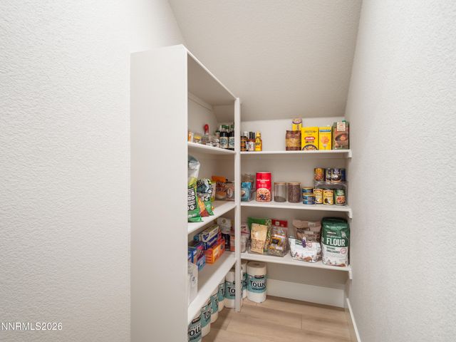 408 Kelsey Court, Minden, NV 89423