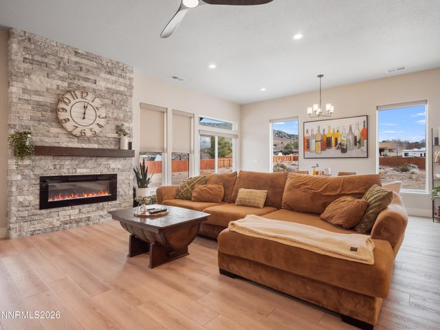 408 Kelsey Court, Minden, NV 89423