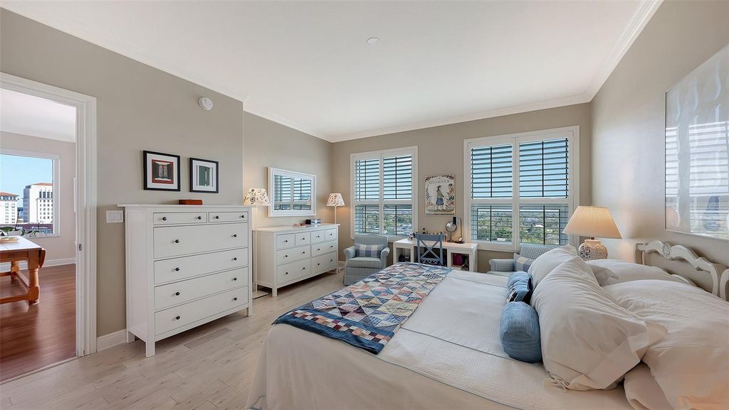 Image 18 of property listing at 1771 RINGLING BOULEVARD 1008, Sarasota, FL 34236