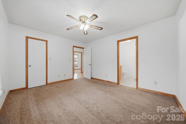 1118 St Michaels Drive SE, Conover, NC 28613