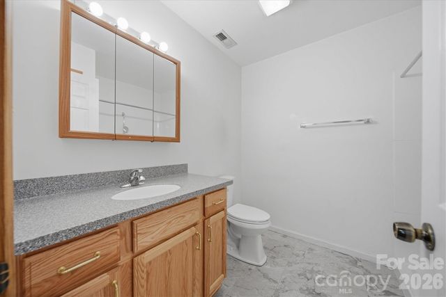 1118 St Michaels Drive SE, Conover, NC 28613