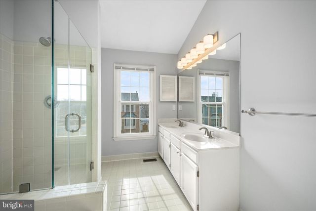 46868 RABBITRUN TER, Sterling, VA 20164