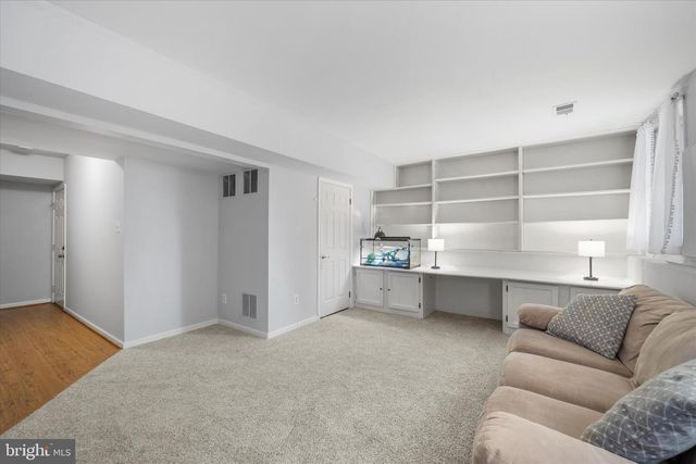 46868 RABBITRUN TER, Sterling, VA 20164