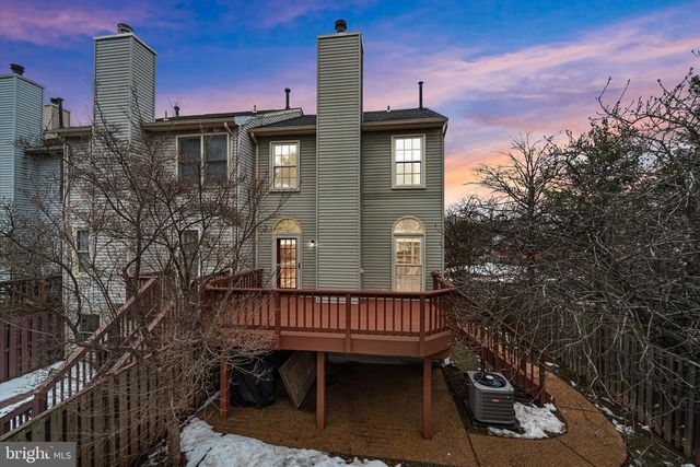 46868 RABBITRUN TER, Sterling, VA 20164