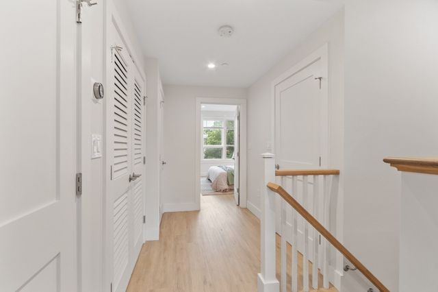 1246 Broadway 2, Somerville, MA 02144