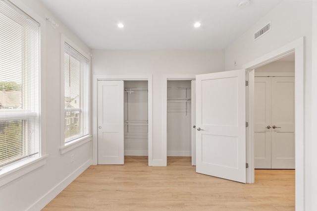1246 Broadway 2, Somerville, MA 02144