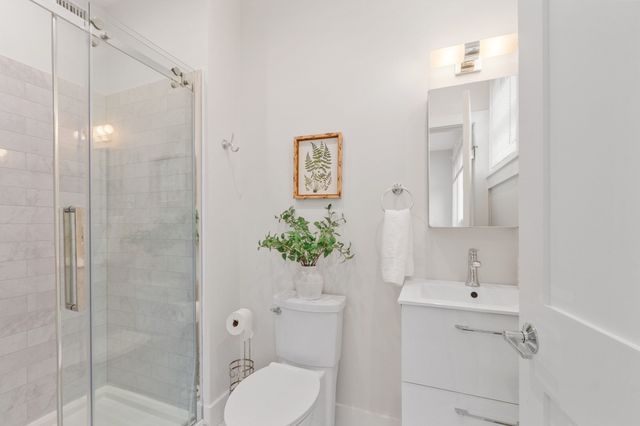 1246 Broadway 2, Somerville, MA 02144