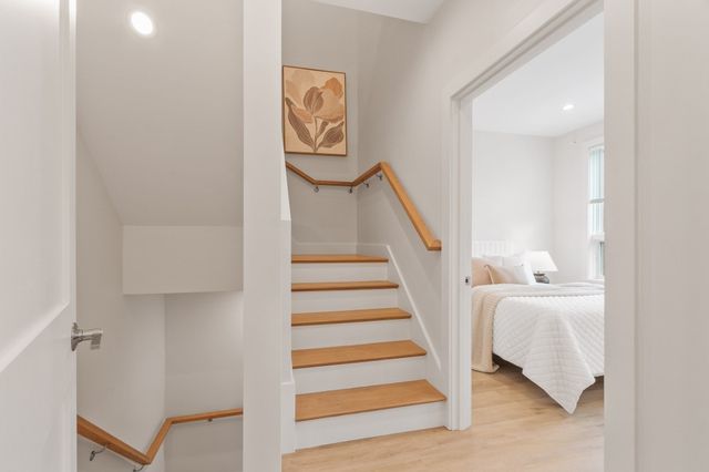 1246 Broadway 2, Somerville, MA 02144