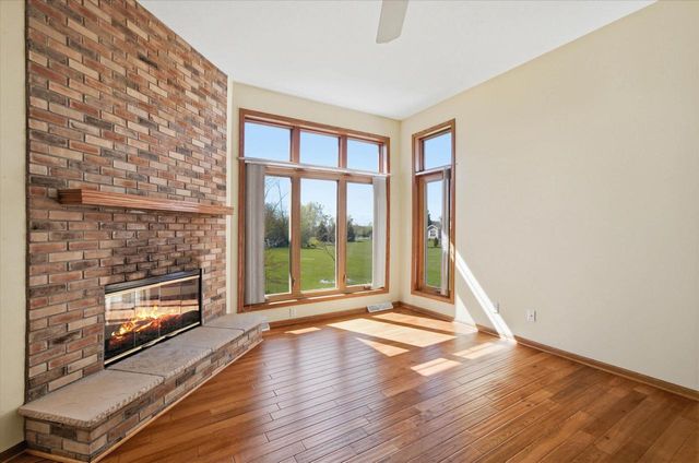437 Emerald Hills DRIVE, Fredonia, WI 53021