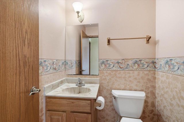 437 Emerald Hills DRIVE, Fredonia, WI 53021