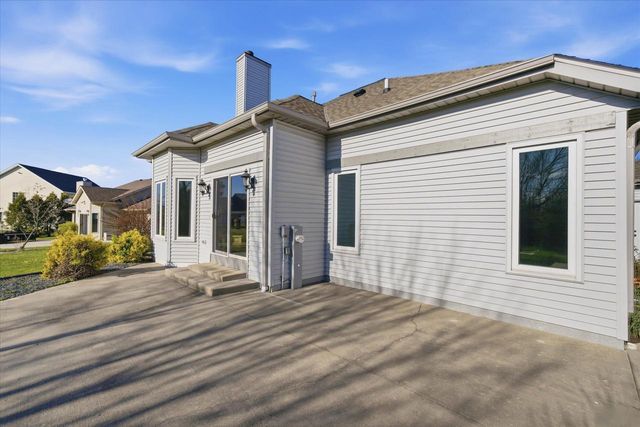 437 Emerald Hills DRIVE, Fredonia, WI 53021