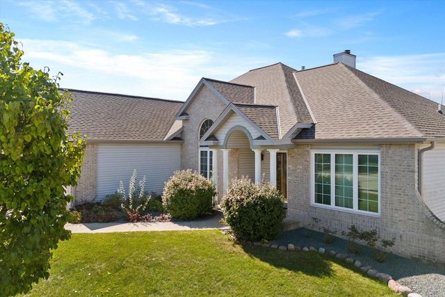437 Emerald Hills DRIVE, Fredonia, WI 53021