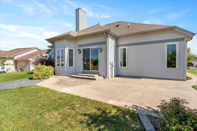437 Emerald Hills DRIVE, Fredonia, WI 53021