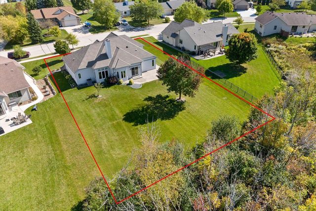 437 Emerald Hills DRIVE, Fredonia, WI 53021