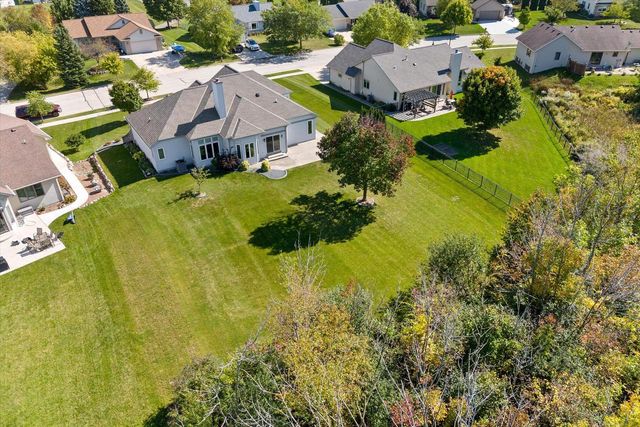 437 Emerald Hills DRIVE, Fredonia, WI 53021