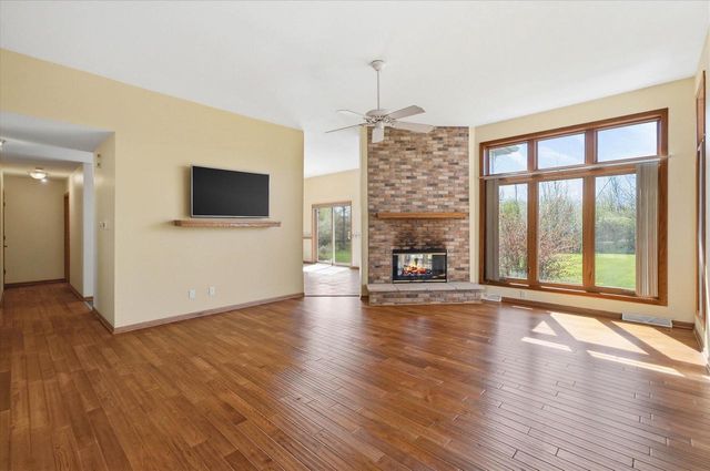 437 Emerald Hills DRIVE, Fredonia, WI 53021