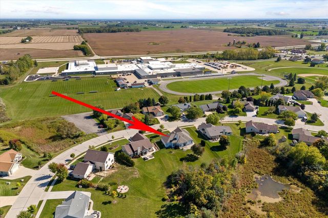 437 Emerald Hills DRIVE, Fredonia, WI 53021