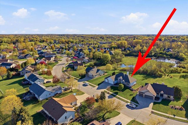437 Emerald Hills DRIVE, Fredonia, WI 53021