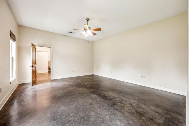 1661 Guenther Road, La Grange, TX 78945