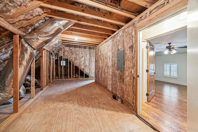 1661 Guenther Road, La Grange, TX 78945