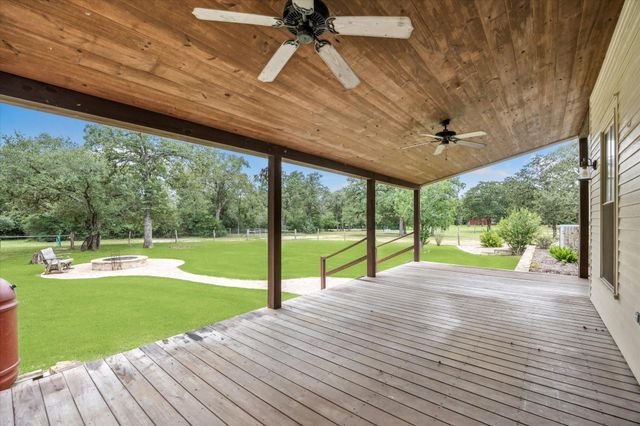 1661 Guenther Road, La Grange, TX 78945
