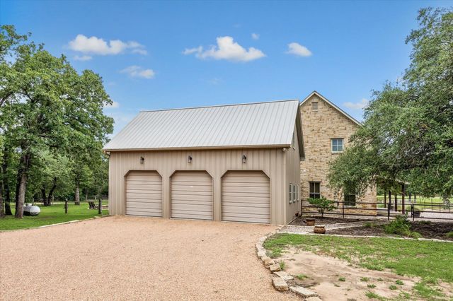 1661 Guenther Road, La Grange, TX 78945