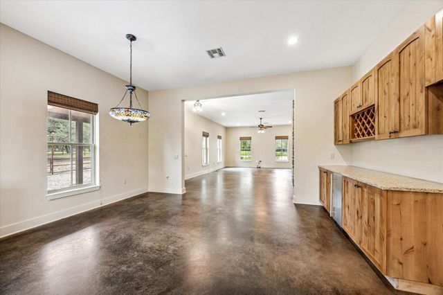 1661 Guenther Road, La Grange, TX 78945