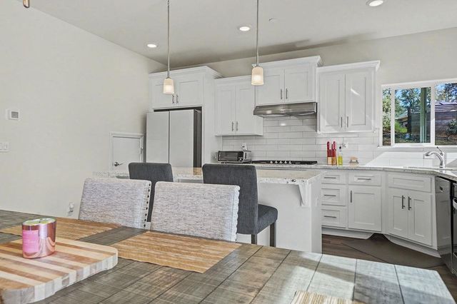 13871 Petersen Ranch Dr, Pine Grove, CA 95665