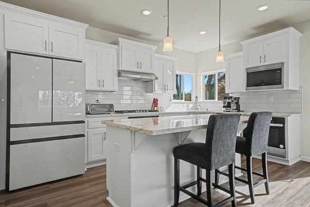 13871 Petersen Ranch Dr, Pine Grove, CA 95665