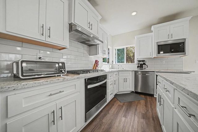 13871 Petersen Ranch Dr, Pine Grove, CA 95665