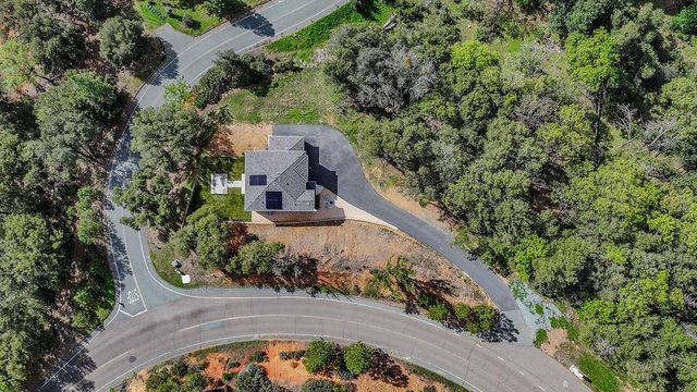 13871 Petersen Ranch Dr, Pine Grove, CA 95665