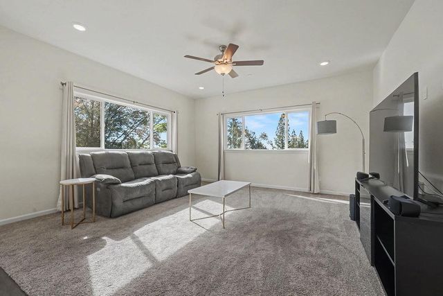 13871 Petersen Ranch Dr, Pine Grove, CA 95665